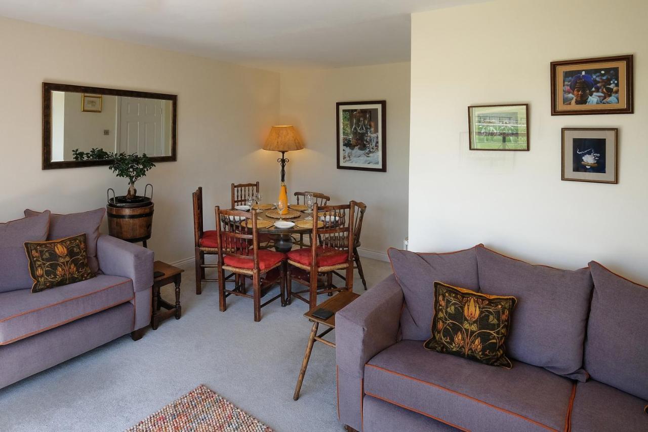 47 Wetherby Way, 3 Bedrooms, Sleeps 6, Easy Walk To Town, Parking, Self Catering, Great View 스트렛포드-어폰-에이본 외부 사진