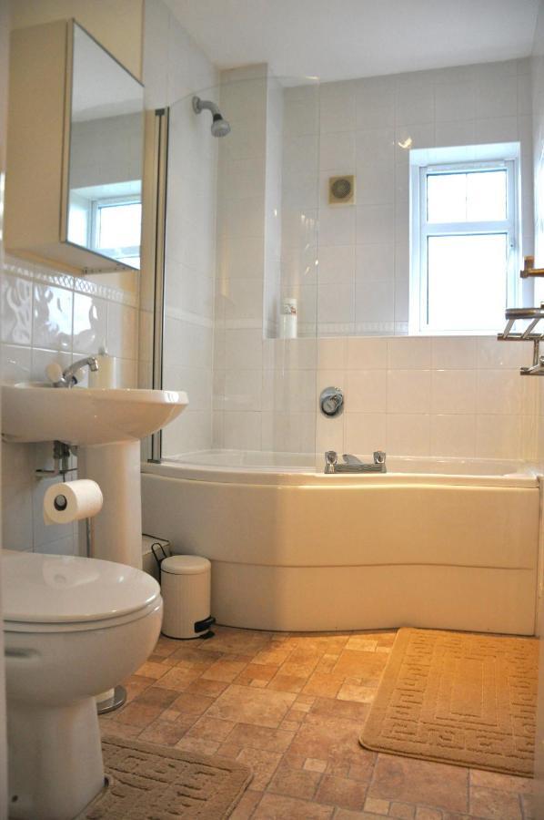 47 Wetherby Way, 3 Bedrooms, Sleeps 6, Easy Walk To Town, Parking, Self Catering, Great View 스트렛포드-어폰-에이본 외부 사진